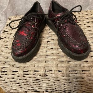 Limited Edition Black & Red Paint Splatter Vegan Viva Low Sole Creepers – T.U.K